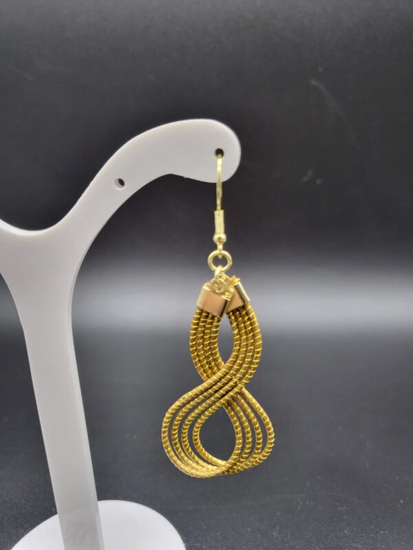 Orecchini in capim dourado Abayomi - immagine 2