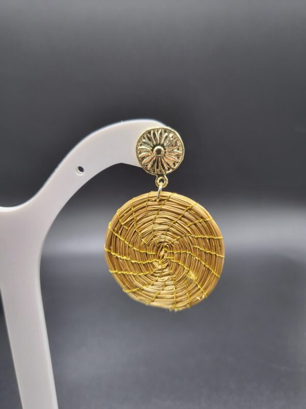 Orecchini in Capim Dourado Mandala - immagine 2