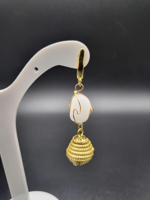 Orecchini in Capim Dourado Agata Bianco - immagine 3