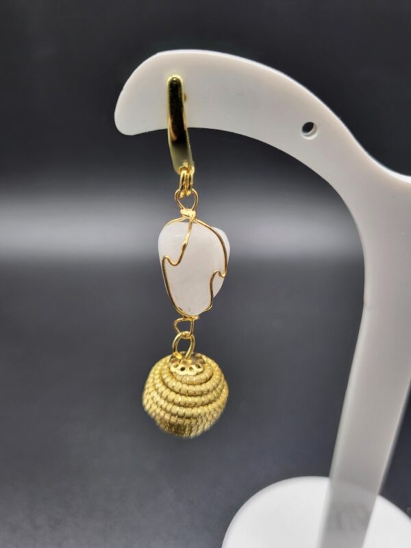 Orecchini in Capim Dourado Agata Bianco - immagine 2